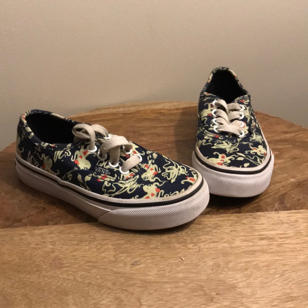 Boys sz 11 vans off the wall glow in the dark shoe